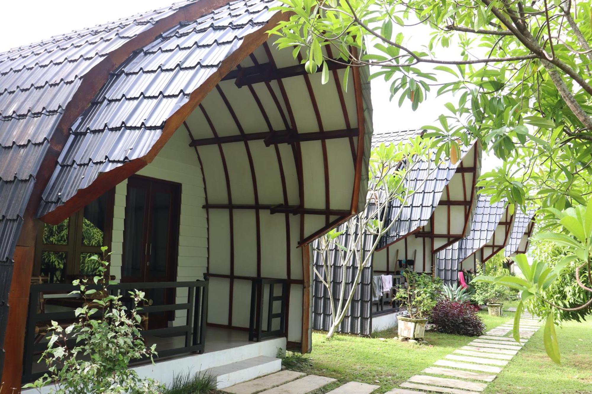 Gino'S Place - Guest House & Jungle Trekking Bukit Lawang Extérieur photo