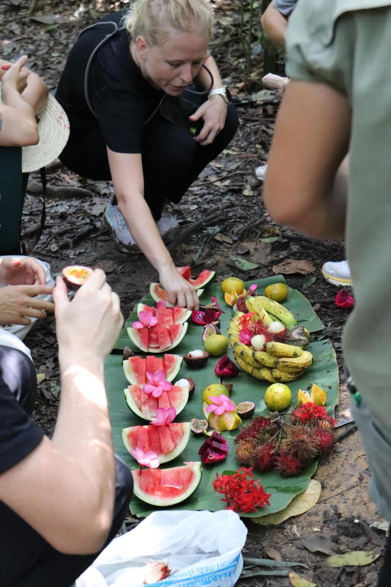 Gino'S Place - Guest House & Jungle Trekking Bukit Lawang Extérieur photo
