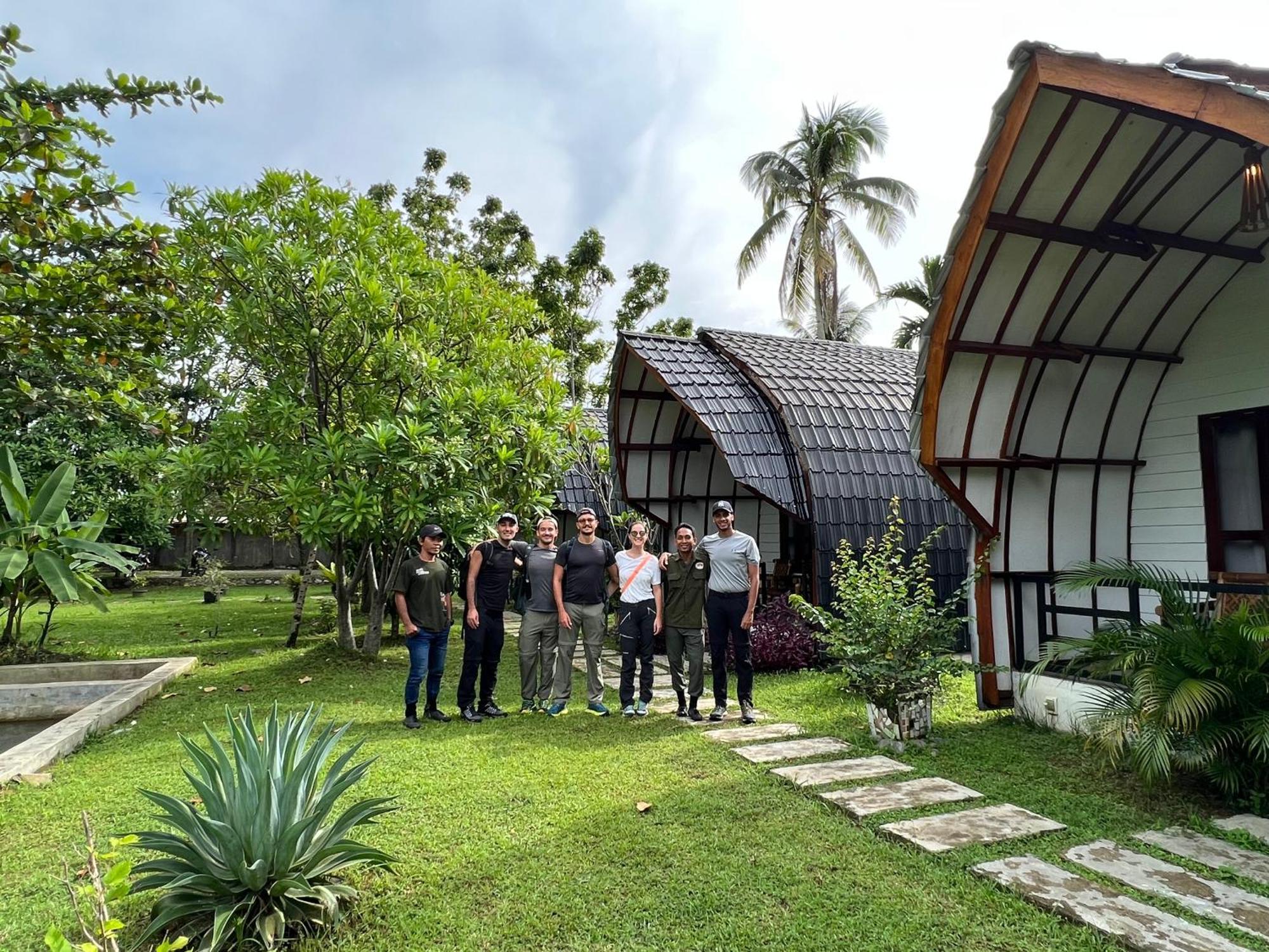 Gino'S Place - Guest House & Jungle Trekking Bukit Lawang Extérieur photo