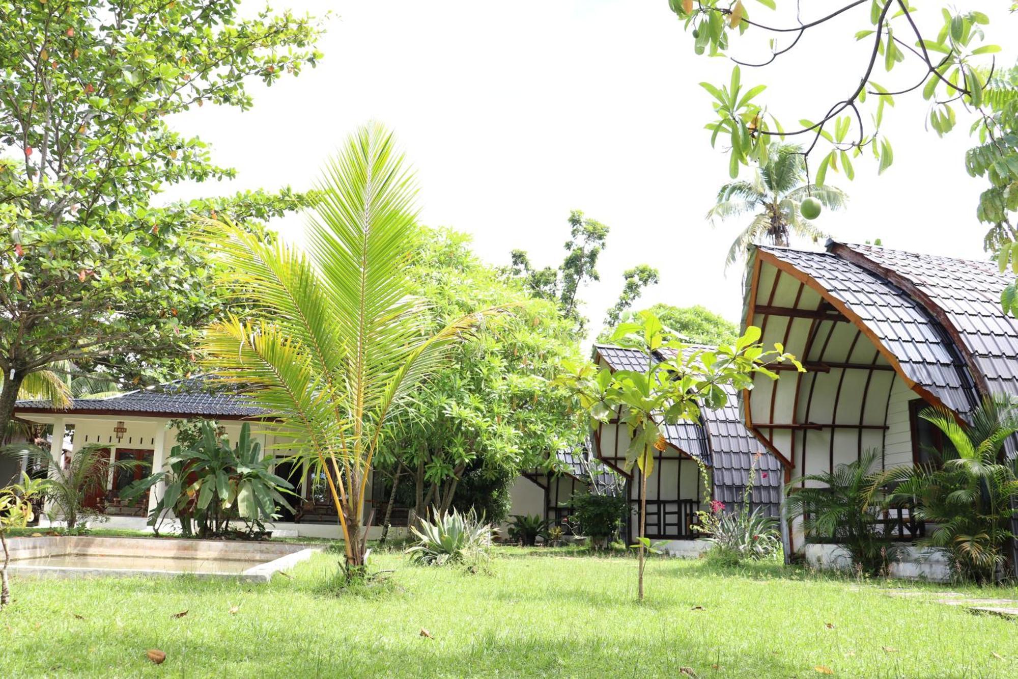 Gino'S Place - Guest House & Jungle Trekking Bukit Lawang Extérieur photo